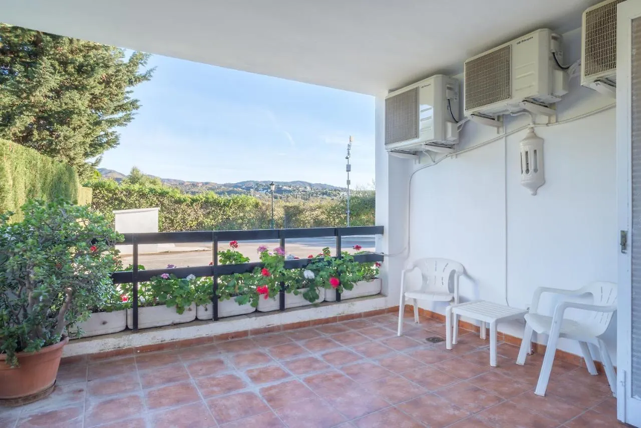 Luxury Apartment Los Monteros location